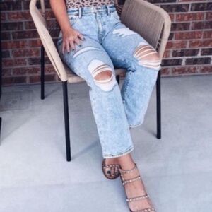 Abercrombie & Fitch Boyfriend Mid Rise Jeans Women’s Size 24/00 Short Distressed